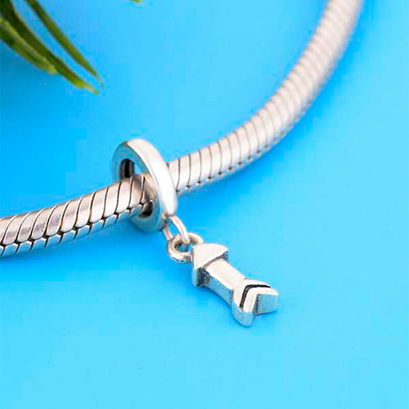 0135 arrow dangle charm