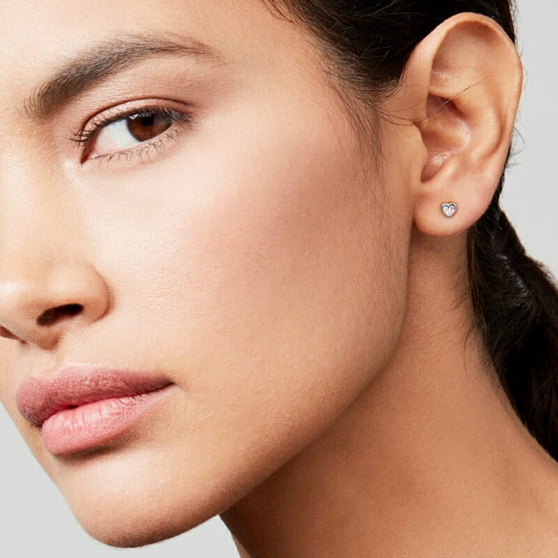 0172 diamante heart stud earrings